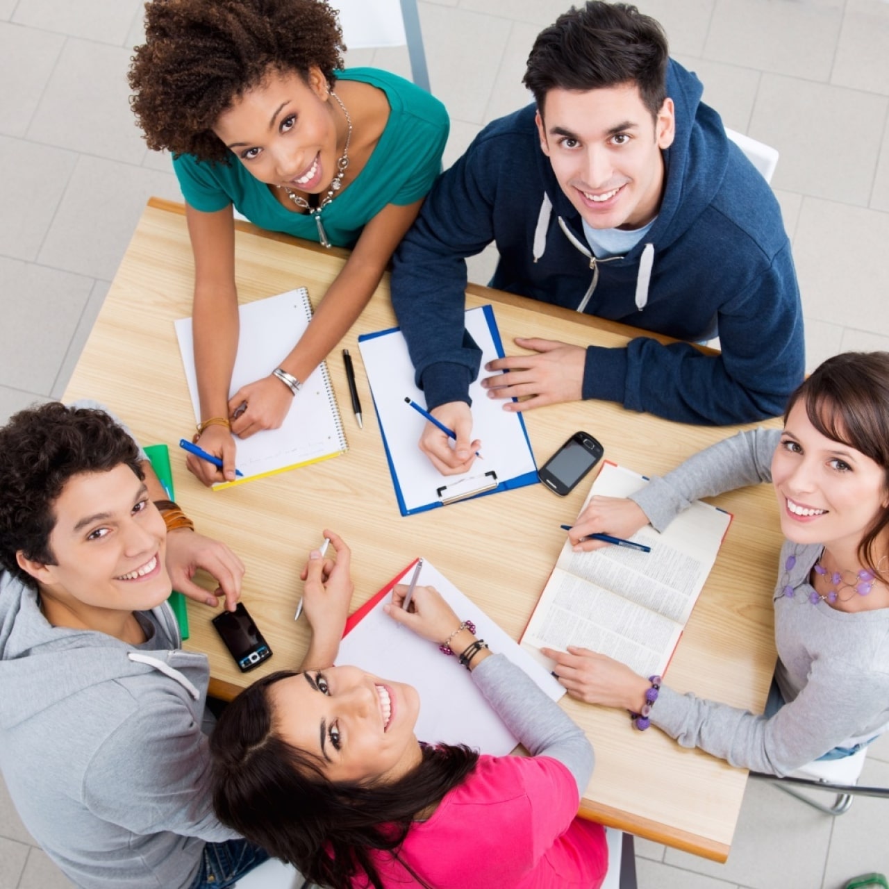 stredni-skola-svetla-vm-studenti